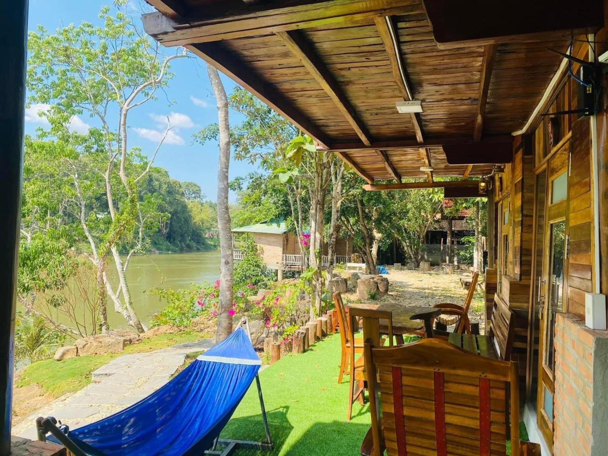 Floor River View Cat Tien Exterior foto